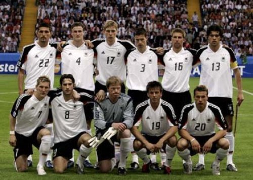 ย้อนความทรงจำ..จุดเริ่มต้นที่ทำให้คุณเชียร์ทีมชาติ....? germany squad - ย้อนความทรงจำ..จุดเริ่มต้นที่ทำให้คุณเชียร์ทีมชาติ....?